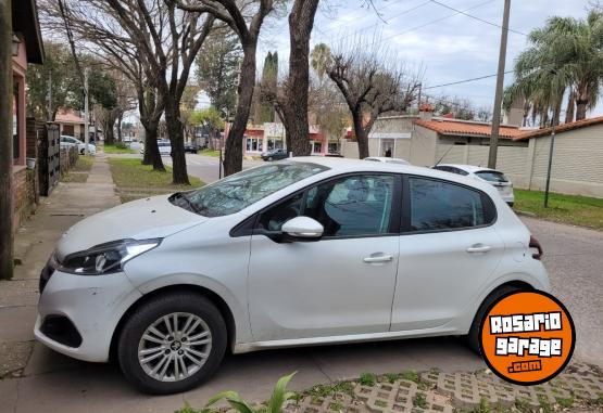 Autos - Peugeot 208 Allure 2018 Nafta 73600Km - En Venta