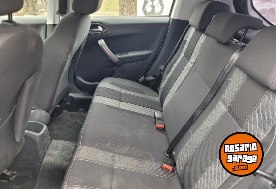 Autos - Peugeot 208 Allure 2018 Nafta 73600Km - En Venta