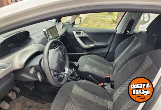 Autos - Peugeot 208 Allure 2018 Nafta 73600Km - En Venta