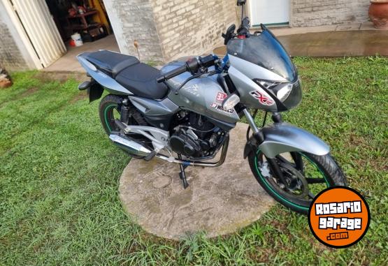 Motos - Bajaj Pulsar R200 2009 Nafta 30000Km - En Venta