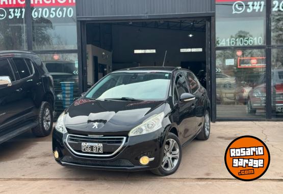 Autos - Peugeot 208 feline 2015 Nafta 124000Km - En Venta