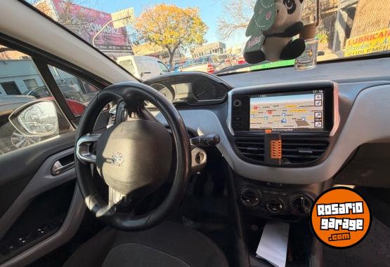 Autos - Peugeot 208 allure 2013 Nafta 95000Km - En Venta