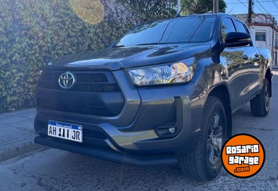 Camionetas - Toyota Hilux SR. 2025 Diesel 46000Km - En Venta