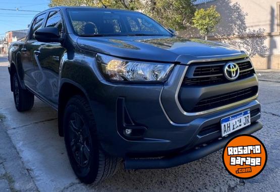 Camionetas - Toyota Hilux SR. 2025 Diesel 46000Km - En Venta