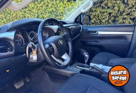 Camionetas - Toyota Hilux SR. 2025 Diesel 46000Km - En Venta