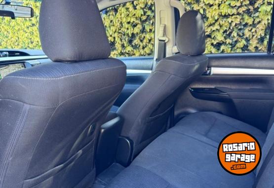Camionetas - Toyota Hilux SR. 2025 Diesel 46000Km - En Venta