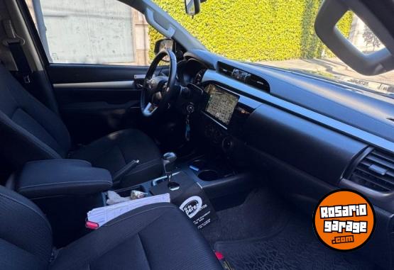 Camionetas - Toyota Hilux SR. 2025 Diesel 46000Km - En Venta