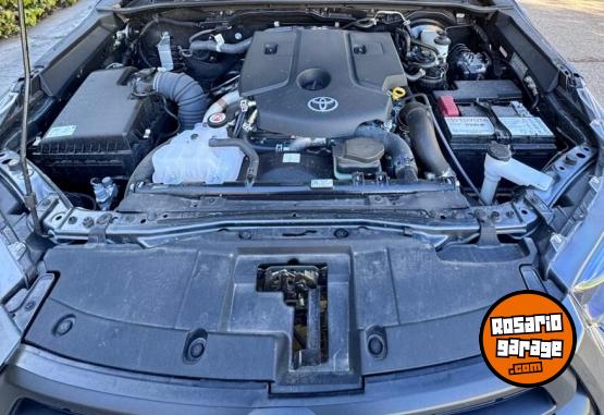 Camionetas - Toyota Hilux SR. 2025 Diesel 46000Km - En Venta