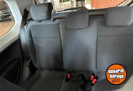 Autos - Volkswagen UP HIGH 1.0 MPI 2016 Nafta 81000Km - En Venta