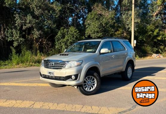 Camionetas - Toyota SW4 A/T 7 ASIENTOS 2013 Diesel 250000Km - En Venta