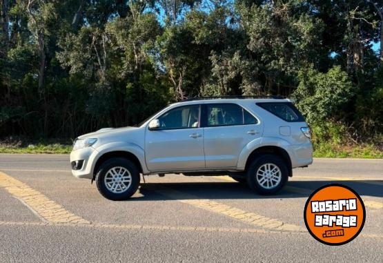 Camionetas - Toyota SW4 A/T 7 ASIENTOS 2013 Diesel 250000Km - En Venta