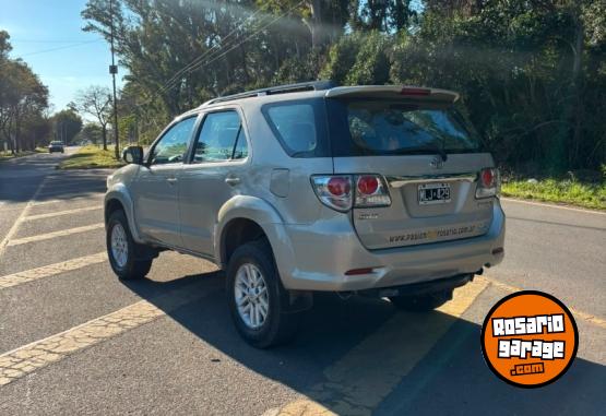 Camionetas - Toyota SW4 A/T 7 ASIENTOS 2013 Diesel 250000Km - En Venta