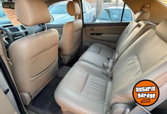 Camionetas - Toyota SW4 A/T 7 ASIENTOS 2013 Diesel 250000Km - En Venta