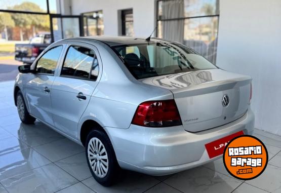 Autos - Volkswagen VOYAGE COMFORTLINE 2011 Nafta 114000Km - En Venta