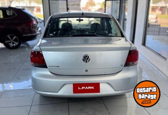 Autos - Volkswagen VOYAGE COMFORTLINE 2011 Nafta 114000Km - En Venta