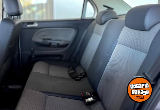 Autos - Volkswagen VOYAGE COMFORTLINE 2011 Nafta 114000Km - En Venta