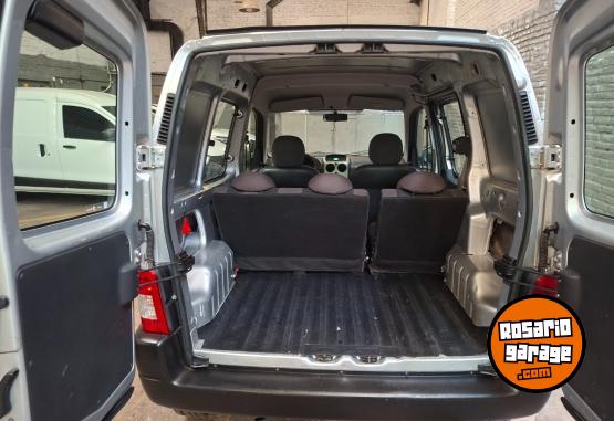 Utilitarios - Peugeot Partner furgon hdi 1.6 2018 Diesel 119000Km - En Venta