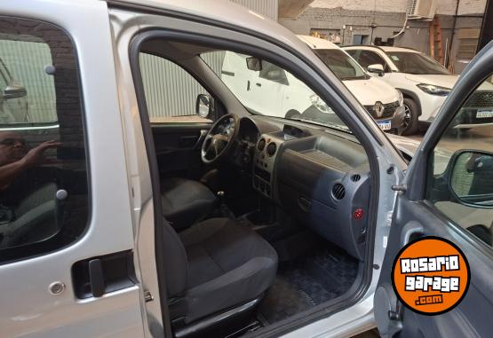Utilitarios - Peugeot Partner furgon hdi 1.6 2018 Diesel 119000Km - En Venta