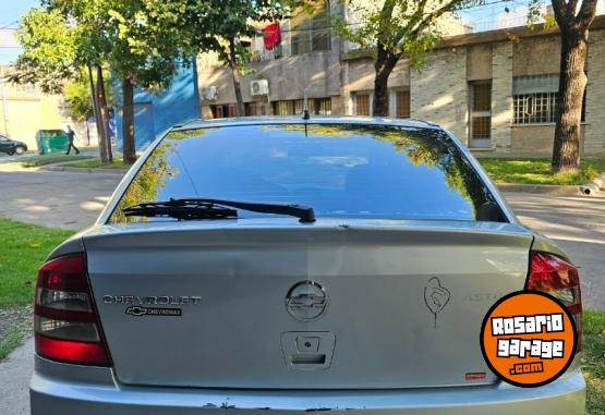 Autos - Chevrolet Astra GL 2006 GNC 240000Km - En Venta