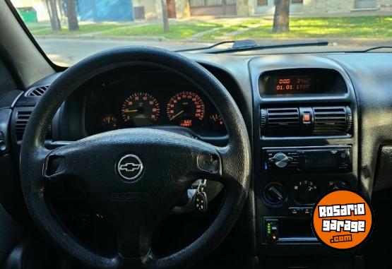 Autos - Chevrolet Astra GL 2006 GNC 240000Km - En Venta