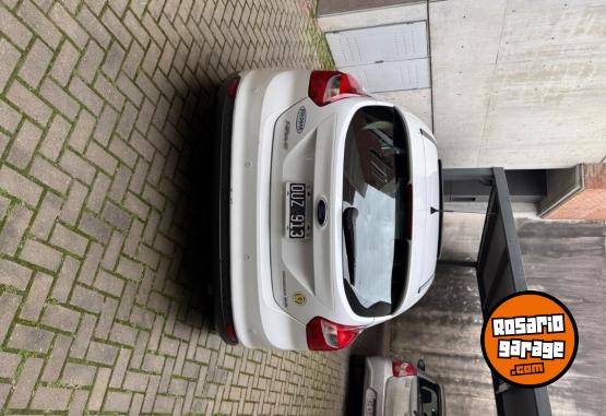 Autos - Ford Focus Se Plus 2015 Nafta 102000Km - En Venta
