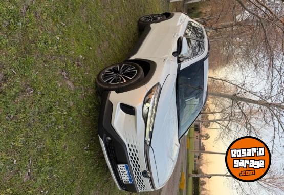 Autos - Toyota Corolla cross híbrida seg 2024 Nafta 57000Km - En Venta