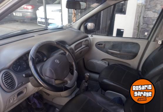 Autos - Renault Scenic 2005 Diesel 190000Km - En Venta
