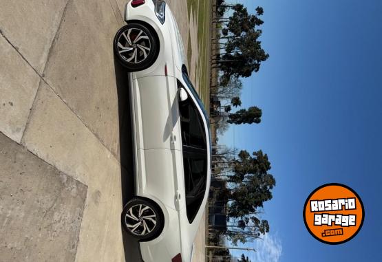 Autos - Volkswagen Vento gli 2023 Nafta 74000Km - En Venta