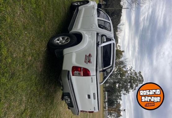 Camionetas - Toyota Hilux 3.0 4x4 SR 2013 Diesel 233000Km - En Venta