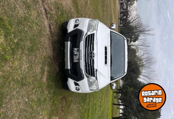 Camionetas - Toyota Hilux 3.0 4x4 SR 2013 Diesel 233000Km - En Venta