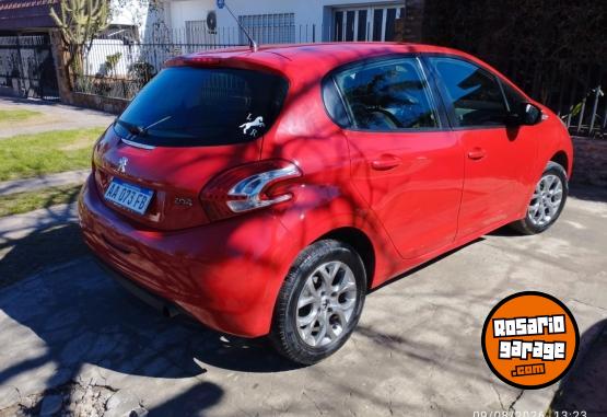 Autos - Peugeot 208 2016 Nafta 135000Km - En Venta