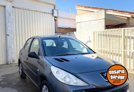 Autos - Peugeot 207 2011 Nafta 182000Km - En Venta