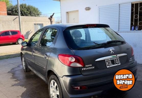 Autos - Peugeot 207 2011 Nafta 182000Km - En Venta
