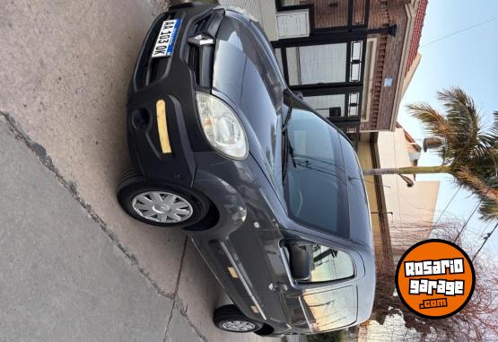 Utilitarios - Renault Kangoo 2016 Diesel 200000Km - En Venta
