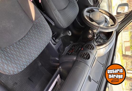 Utilitarios - Renault Kangoo 2016 Diesel 200000Km - En Venta