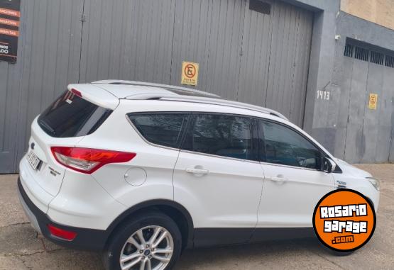 Camionetas - Ford Kuga 2.0 4x4 titanium 2016 Nafta 80000Km - En Venta