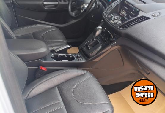 Camionetas - Ford Kuga 2.0 4x4 titanium 2016 Nafta 80000Km - En Venta