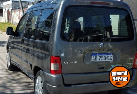 Utilitarios - Citroen Berlingo multispace xtr 2017 Diesel 209000Km - En Venta
