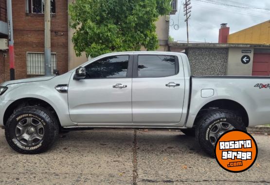 Camionetas - Ford Ranger xlt 4x4 at permuto 2018 Diesel 140000Km - En Venta