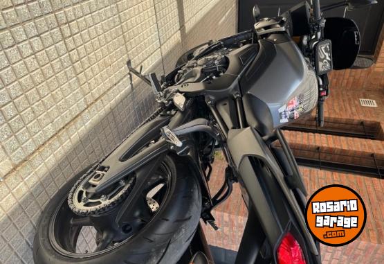 Motos - Yamaha Fz800 2013 Nafta 28000Km - En Venta