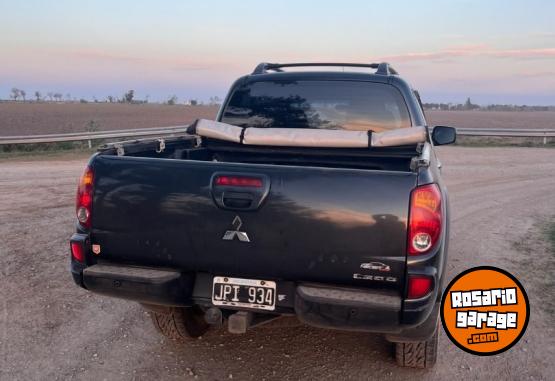Camionetas - Mitsubishi L200. 3.2 Cr Dc 4X4 2011 Diesel 240000Km - En Venta