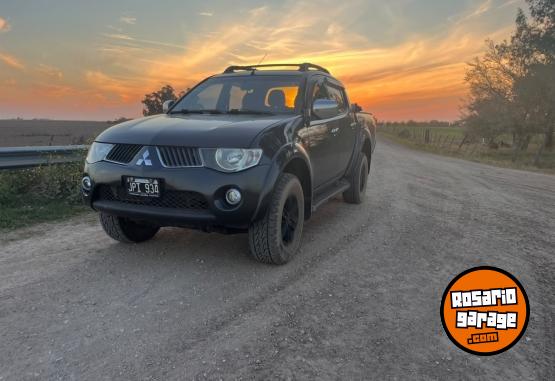 Camionetas - Mitsubishi L200. 3.2 Cr Dc 4X4 2011 Diesel 240000Km - En Venta