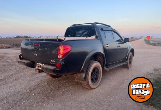 Camionetas - Mitsubishi L200. 3.2 Cr Dc 4X4 2011 Diesel 240000Km - En Venta