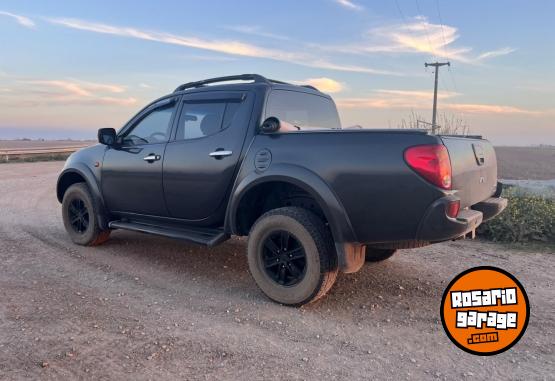Camionetas - Mitsubishi L200. 3.2 Cr Dc 4X4 2011 Diesel 240000Km - En Venta