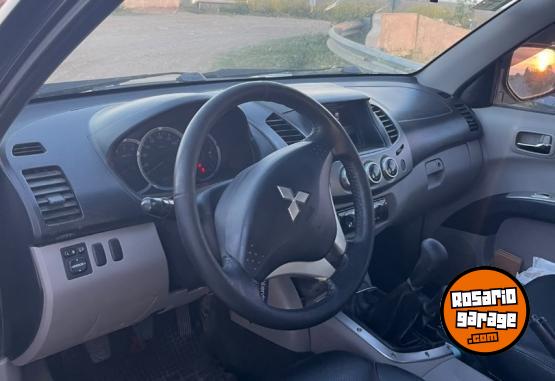 Camionetas - Mitsubishi L200. 3.2 Cr Dc 4X4 2011 Diesel 240000Km - En Venta