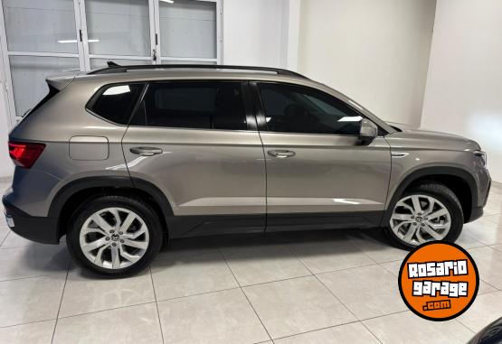 Autos - Volkswagen TAOS COMFORTLINE 1.4T 2025 Nafta 30000Km - En Venta