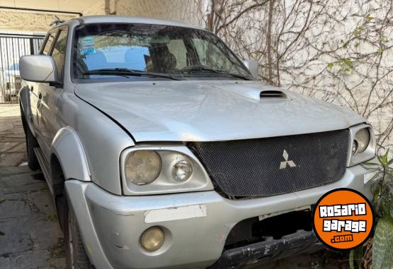 Camionetas - Mitsubishi L200 2004 Diesel 180000Km - En Venta