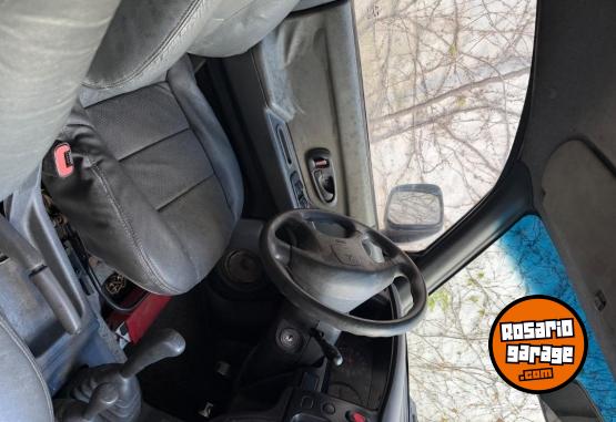 Camionetas - Mitsubishi L200 2004 Diesel 180000Km - En Venta