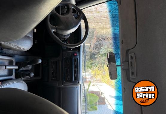 Camionetas - Mitsubishi L200 2004 Diesel 180000Km - En Venta