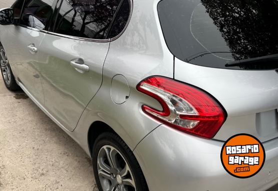 Autos - Peugeot 208 Feline 2014 Nafta 83700Km - En Venta